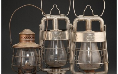 21060: Three Vintage Kerosene Railway Lanterns Marks: D