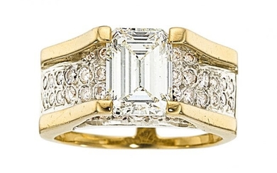 55060: Diamond, Gold Ring The ring features an emeral