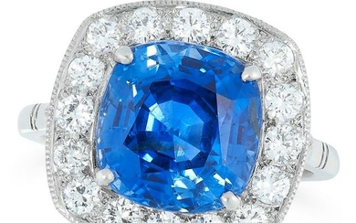 5.82 CARAT SAPPHIRE AND DIAMOND CLUSTER RING comprising