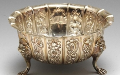 An early twentieth century Irish silver sugar bowl, the