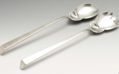 A pair of Edwardian silver salad servers.