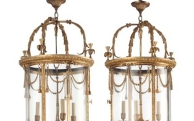 A PAIR OF FRENCH ORMOLU AND GLASS HALL LANTERNS, 20TH CENTURY