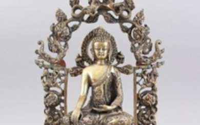 A GOOD SINO TIBETAN BRONZE BUDDHA / DEITY, seated upon