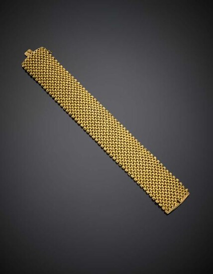 Yellow chiselled gold knitted bracelet, g 64.72, length
