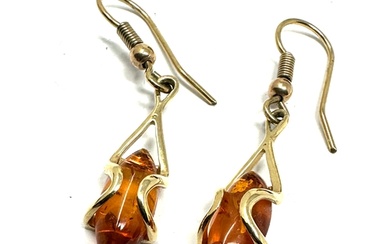 9ct gold amber drop earrings measure approx 3.4cm drop weigh...