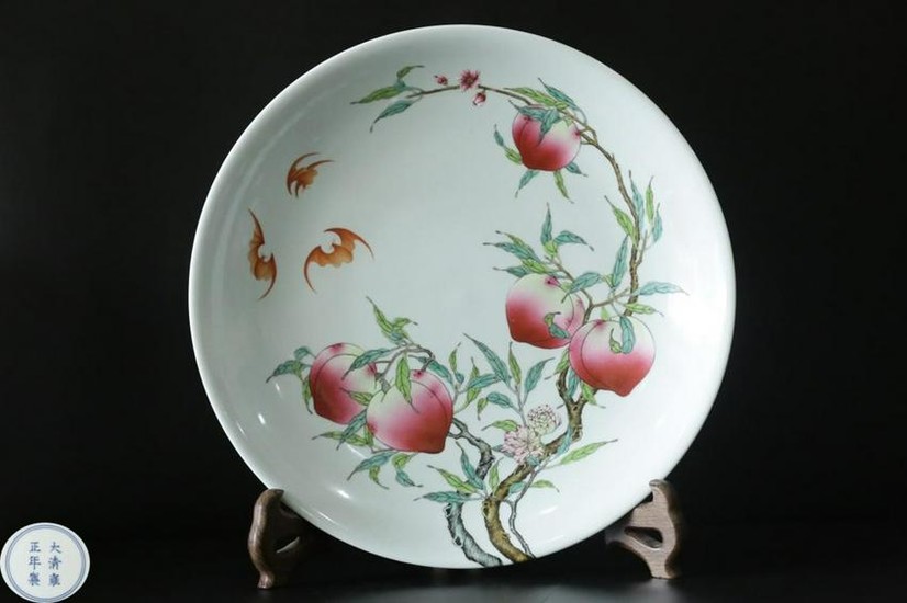 A FAMILLE ROSE PEACH PLATE WITH YONG'ZHENG MARKED