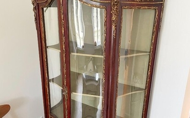 SOLD. A French display cabinet. First half of the 20th century. H. 177 cm. W. 94 cm. D. 40 cm. – Bruun Rasmussen Auctioneers of Fine Art