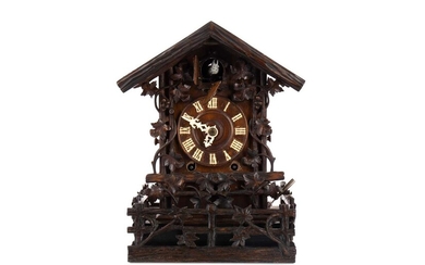 A LATE 19TH CENTURY BLACK FOREST CUCKOO CLOCK
