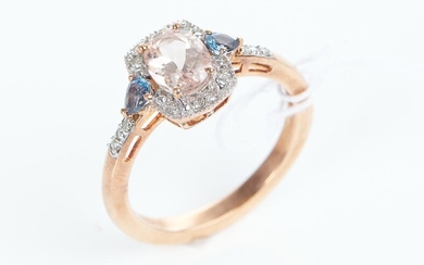 A MORGANITE AND DIAMOND RING IN 9CT ROSE GOLD, SIZE S-T, 4.3GMS