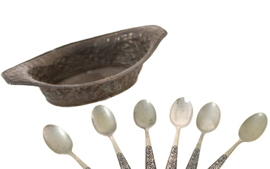 A SET OF SIX SIAMESE COFFEE SPOONS, STAMPED 925.