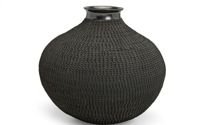 A Southwest blackware pot