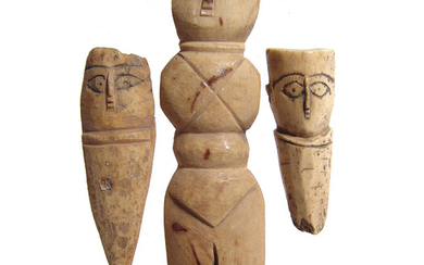 A lot of 3 Coptic bone dolls, Roman/Byzantine Egypt