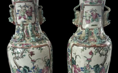 A pair of 19th century Chinese Canton Famille Rose porcelain...