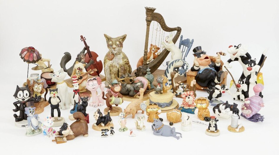 A quantity of collectable cats from movies and television, to include examples of The Classic Walt Disney Collection, The Beano Dandy Collection, The Garfield Collection, Warner Bros, Dr Seuss Ltd, and further indistinctly marked pieces including...