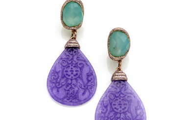ANGELA PUTTINI Metal and gilt silver pendant earrings with glass pastes and a carved purple microcrystalline quartz, g 30.38 circa,...
