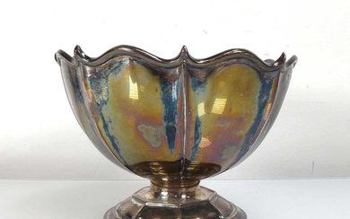 An Edwardian silver bowl raised on a socle foot, maker...