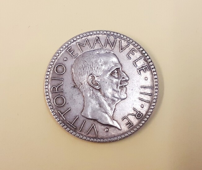 An Italy Vittorio Emanuele III 20 lire coin, c. 1927.