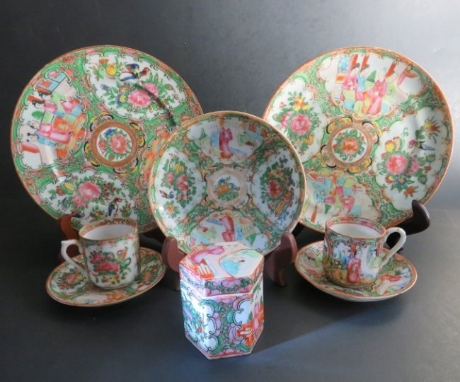 Antique Chinese Tea Set for two Rose Medallion Late Qing Dynasty 1890s