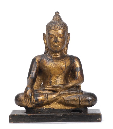 Bouddha Shakyamuni thaï ou birman en bronze recouvert de laque d'or