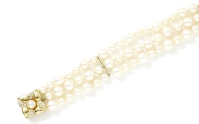 Bracelet composé de 3 rangs de perles de... - Lot 60 - Paris Enchères - Collin du Bocage