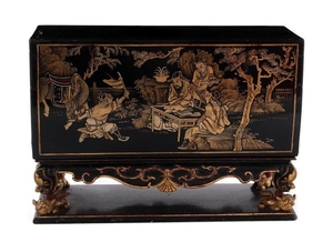 Chinese Export gilt black-lacquer miniature altar
