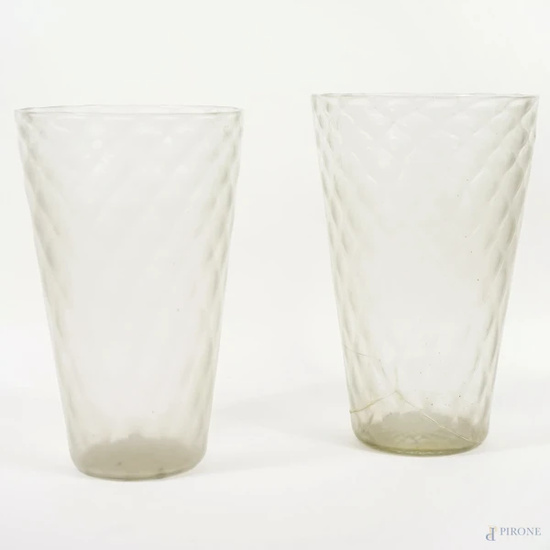 Coppia di vasi in vetro trasparente, XX secolo, cm h 29, (difetti e restauri)