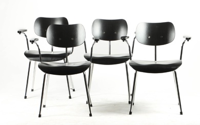 Egon Eiermann. Set of four armchairs SE68 chairs. Black/Chrome (4)