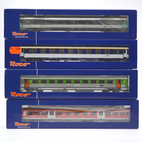 Four Roco HO gauge model railway passenger coaches