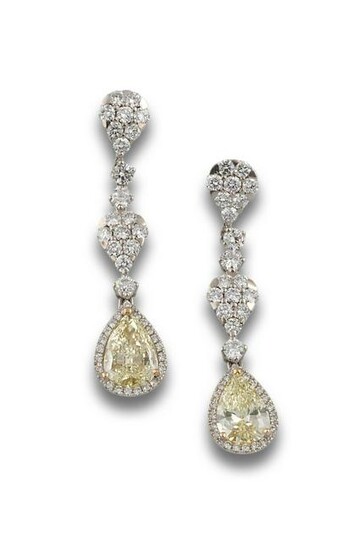 GOLD LARGE EARRINGS WITH DIAMONDS