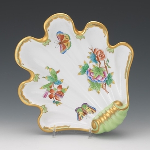 Herend "Queen Victoria" Shell Sweetmeat Dish