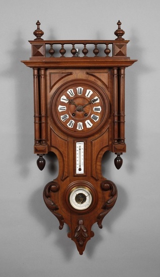 Horloge avec station météo France, vers 1880, boîtier en noyer massif, façade avec baromètre et...