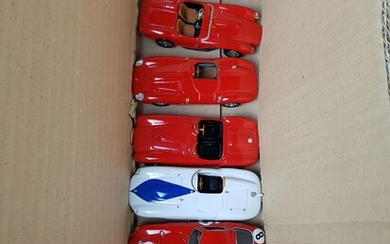LOT de 8 véhicules métal échelle 1/43 : 1x Record Ferrari 375 MM 1x P51...