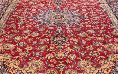 (-), Meshed tapijt