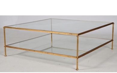 POUENAT Henri pour la Maison RAMSAY. TABLE BASSE de forme carrée en métal doré à...