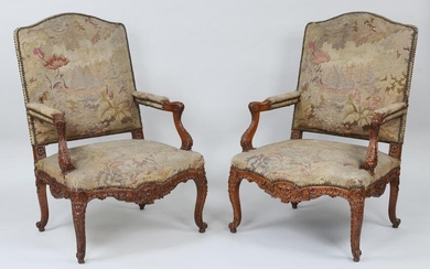 Pair Louis XV style fauteuil a la reine