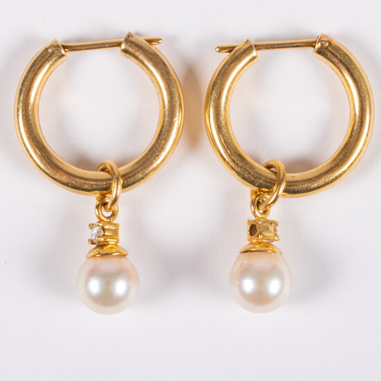 Pair of 18kt Yellow Gold Pearl and Diamond Earrings