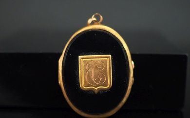 Pendentif porte-photo Napoléon III de forme ovale en or jaune 750 et o...