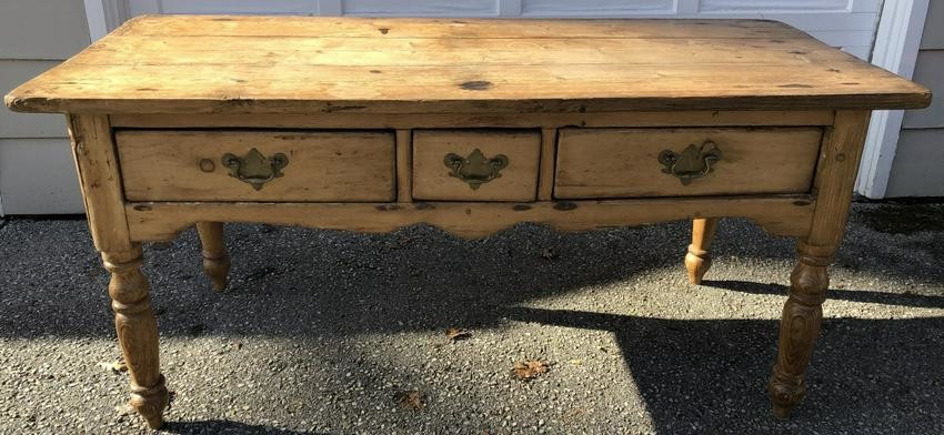 Pine American Federal Style 3 Drawer Desk