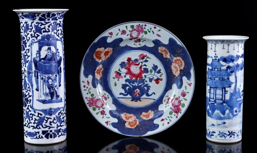 Porcelain dish with Imari decor, China Kangxi period
