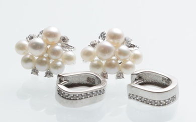 Randers Silver. Two pairs of sterling silver earrings (2)