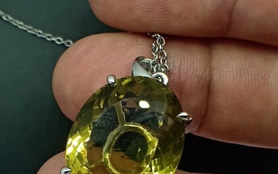Rhodium silver pendant with Brazilian lemon quartz