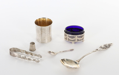 SILVER OBJECTS, 5 pieces, including beakers by Lennart Råström.