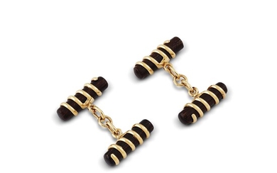 SPIRAL-SHAPED CUFFLINKS IN WOOD AND 18KT YELLOW GOLD