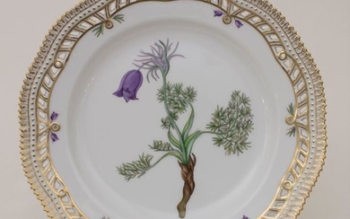 Teller mit Anemone / A plate with anemone,...