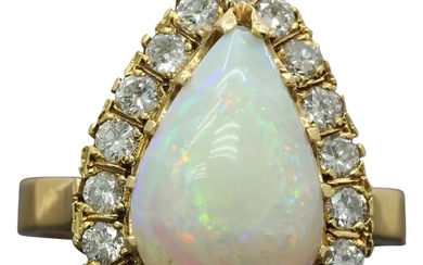 Vintage 18K Yellow Gold Halo Setting Opal Diamond Cocktail Ring