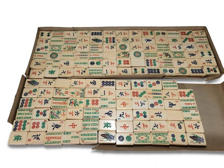 Vintage Chinese Mahjong 144 pcs game