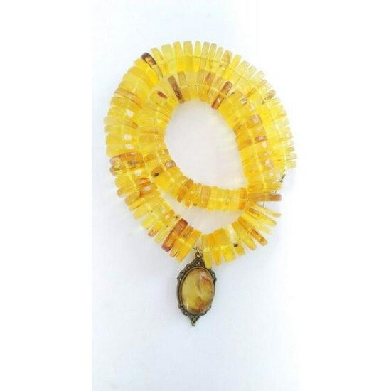 100% Baltic amber, necklace with pendant yellow color