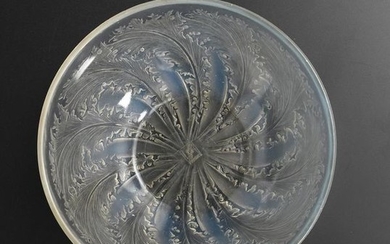 Chicoree' no.3213 a Lalique clear, frosted and opa…