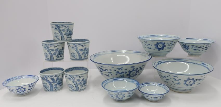 12 Chinese Blue & White Bowl & Cups