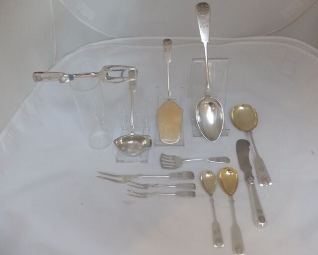 12 pieces of solid silver serving cutlery - .830 silver - Sweden - Mid 20th century